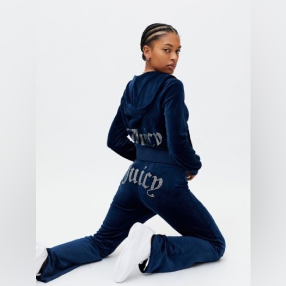 JUICY COUTURE Velour OG Bling Tracksuit Hoodie & Pant Set in navy blue - Picture 6 of 13